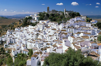 Le village de Casares, &agrave; 10 km de la c&ocirc;te